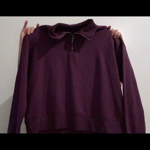 Maroon sweatshirt with collar